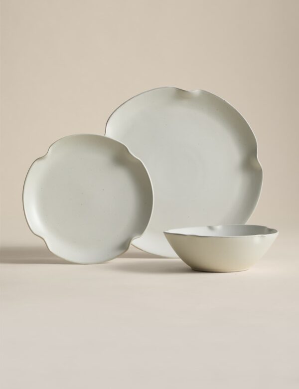 12 Piece Crimped Scallop Dinner Set