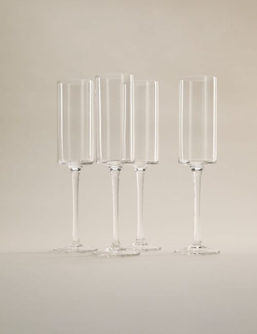 Set of 4 Straight Sided Champagne Flutes Set of 4 Straight Sided Champagne Flutes